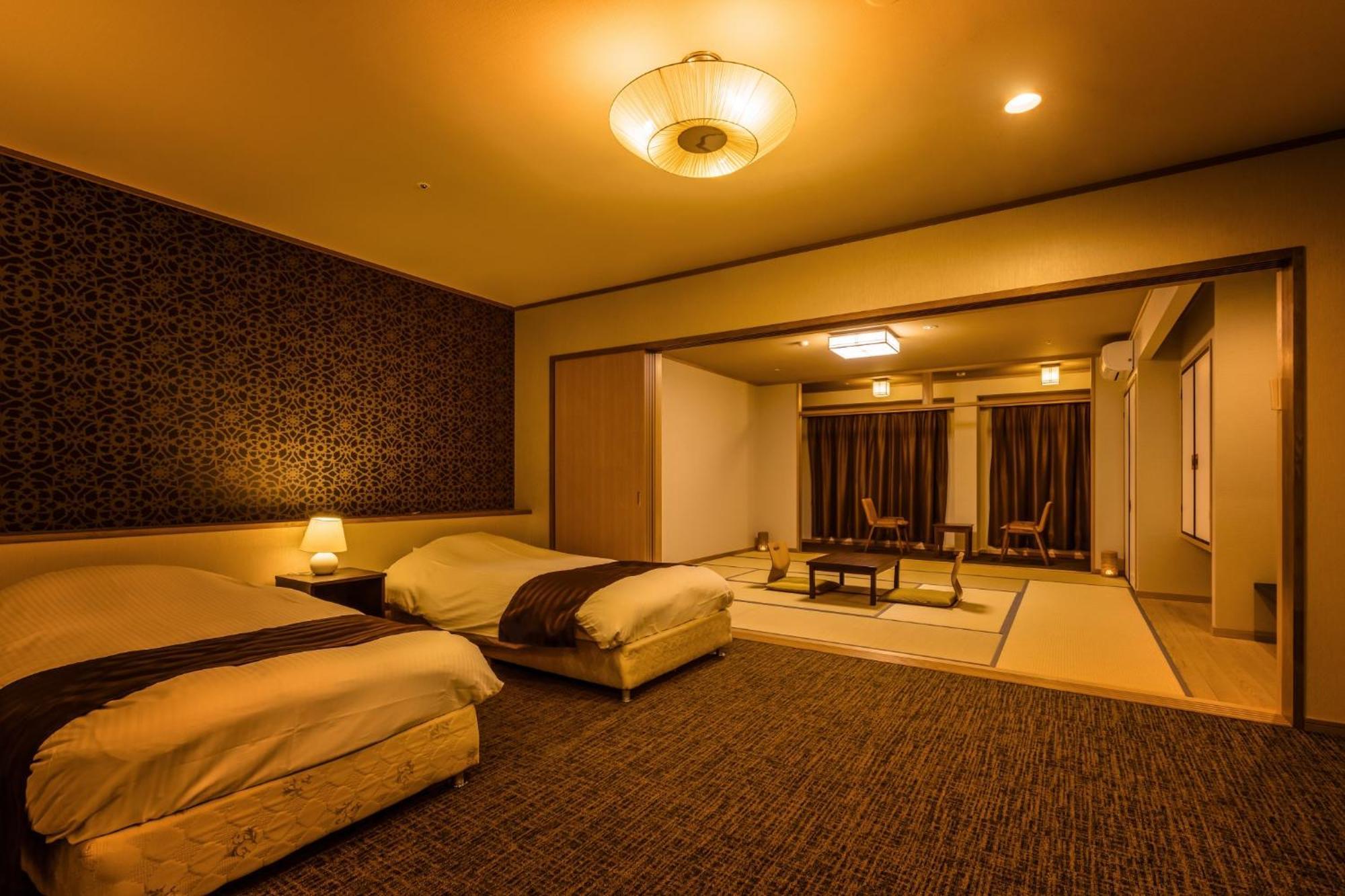 Готель Ooedo Onsen Monogatari Premium Shirahama Saichoraku Екстер'єр фото