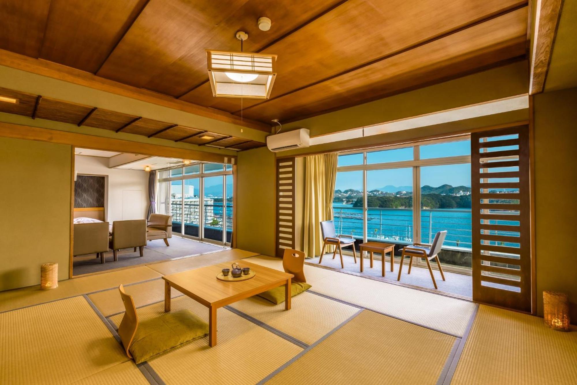 Готель Ooedo Onsen Monogatari Premium Shirahama Saichoraku Екстер'єр фото